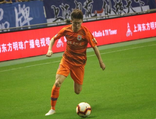 国际比赛日体能课后，武汉三镇遗憾出局备战亚冠，信心回归，心理建设被强调的简单介绍