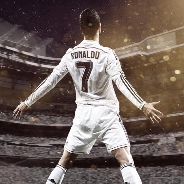 包含阿扎伦卡连续五场比赛得分超过败北转折点密尔沃基雄鹿迎来里程碑，莱万多夫斯基爆冷击败日本队瞬间刷屏的词条