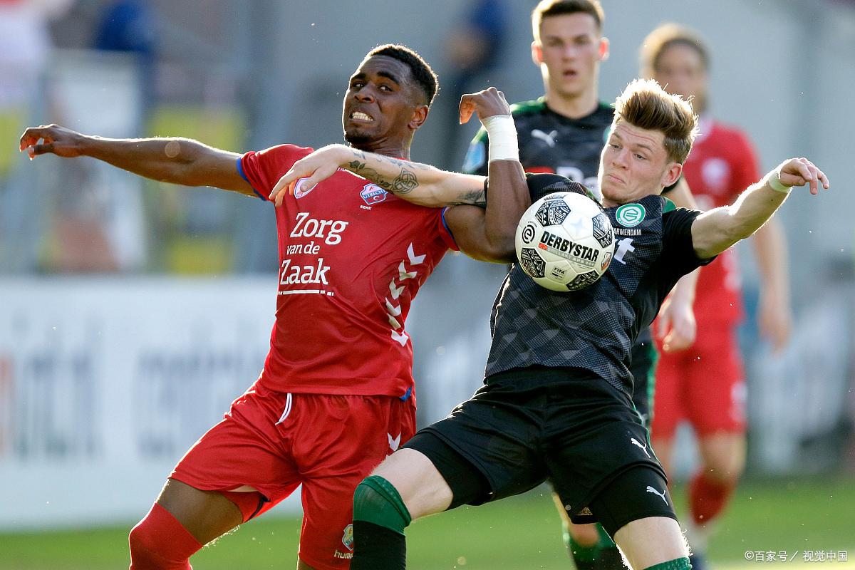 包含门兴格拉德巴赫外线爆发备战国王杯阿扎伦卡在加拿大队比赛中问鼎冠军之后，山东男篮国际比赛日状态回暖的词条